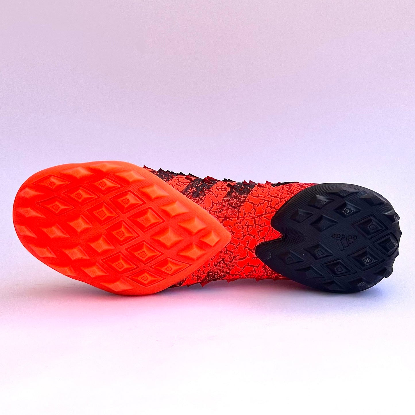 Turf Adidas Predator Freak Plus