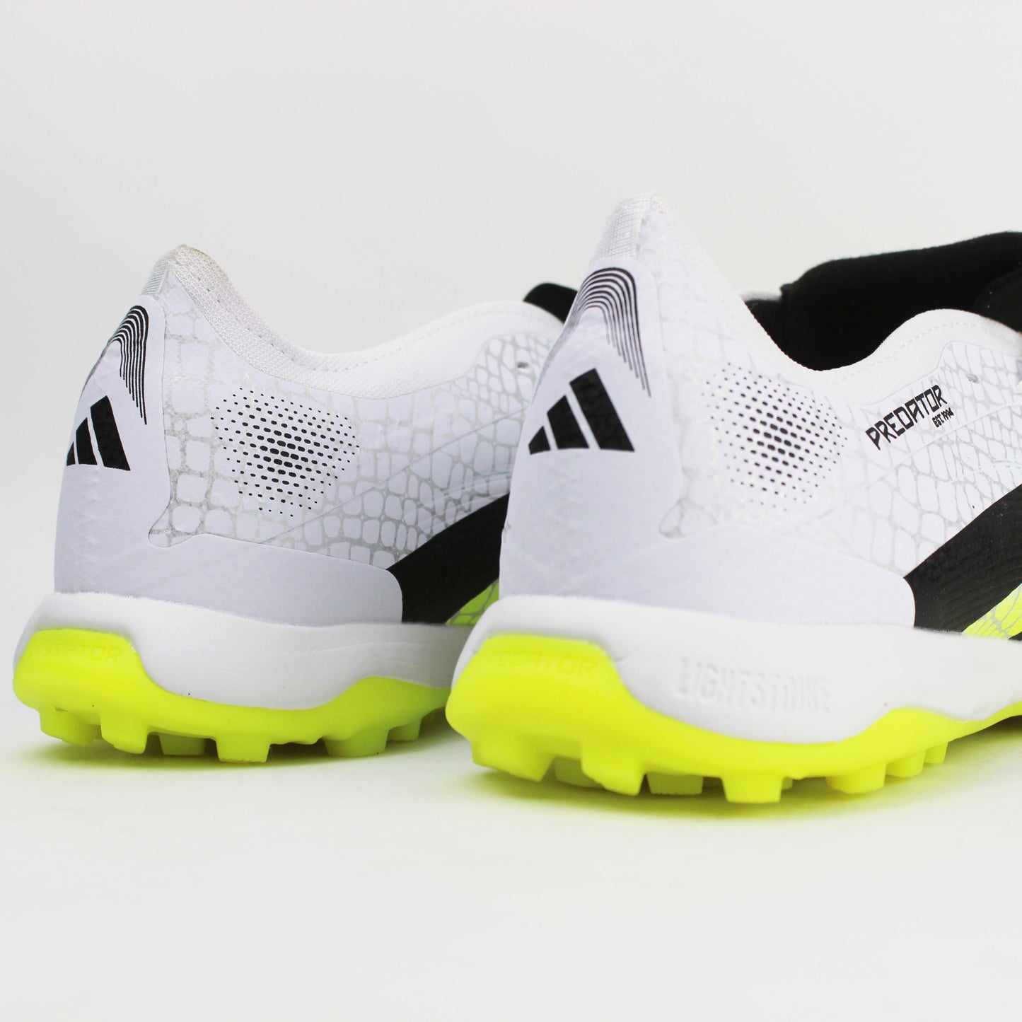 Turf Adidas Predator FoldOver Tongue