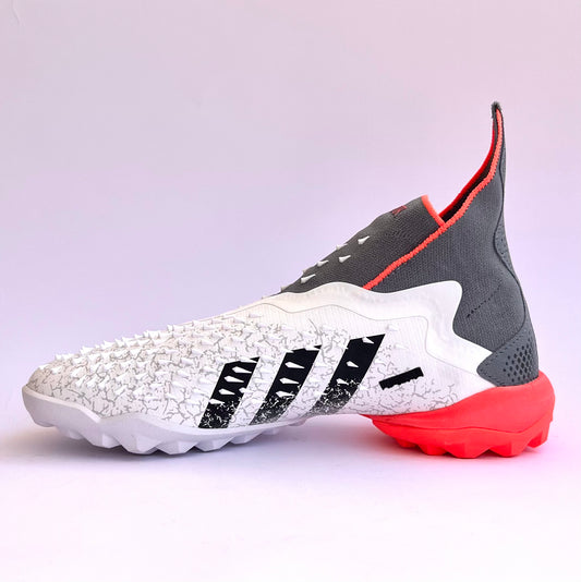 Turf Adidas Predator Freak Plus