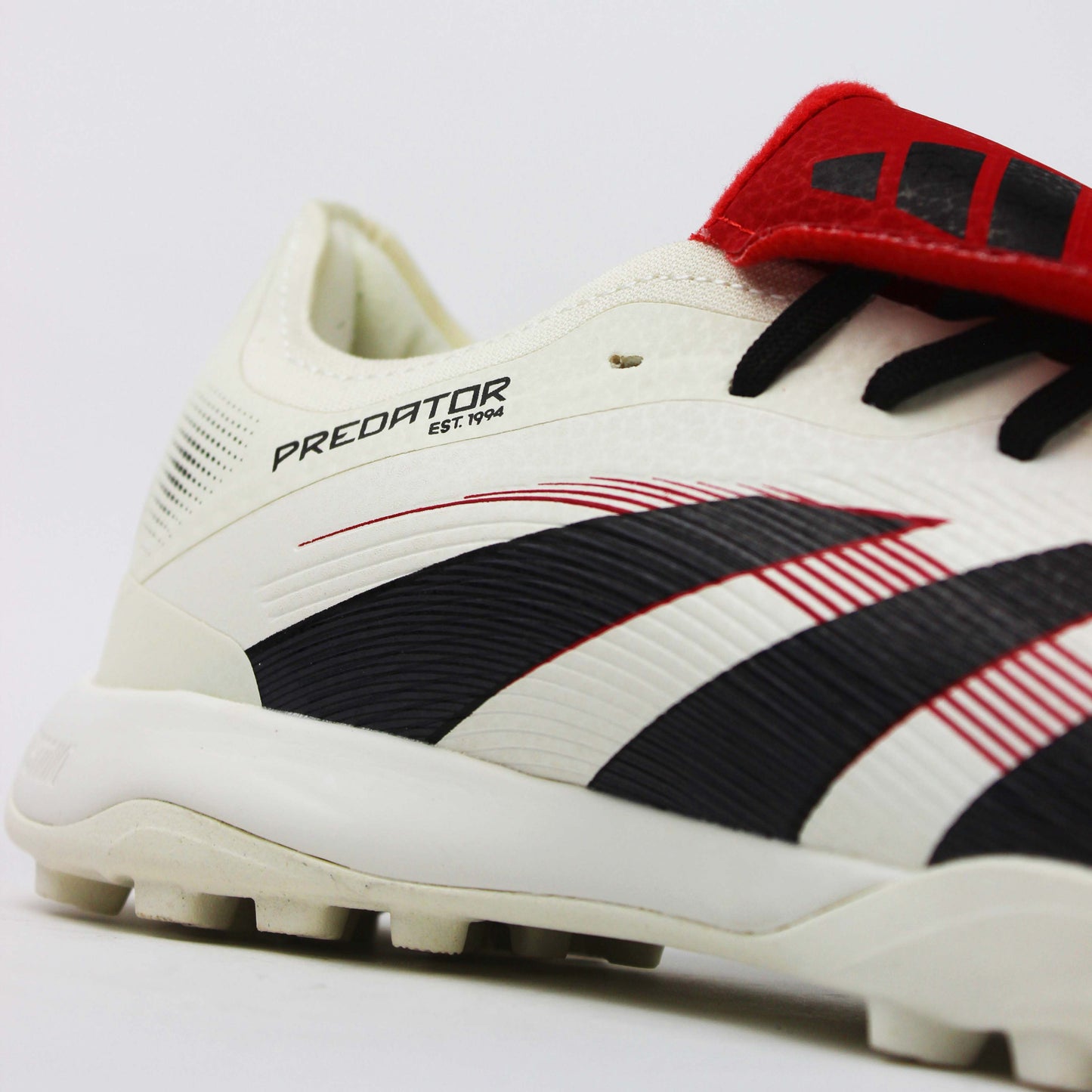 Turf Adidas Predator FoldOver Tongue